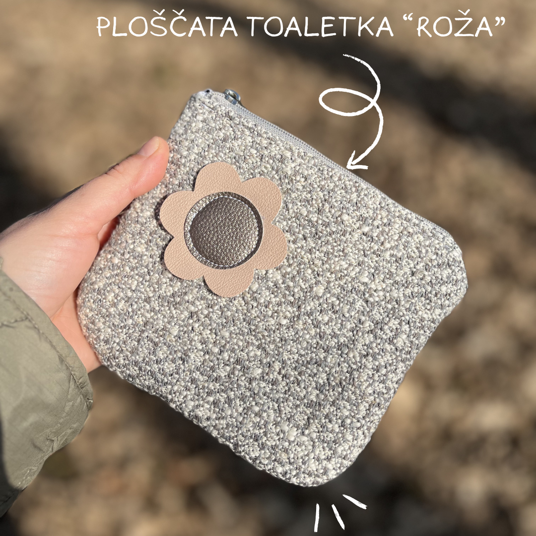ploščata toaletka roža
