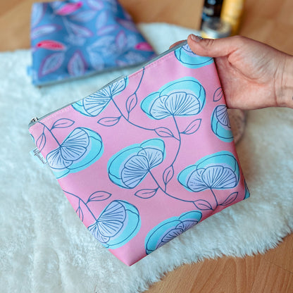 Nepremočljiva toaletka KiliMina za menstrualne hlačke in kozmetiko
